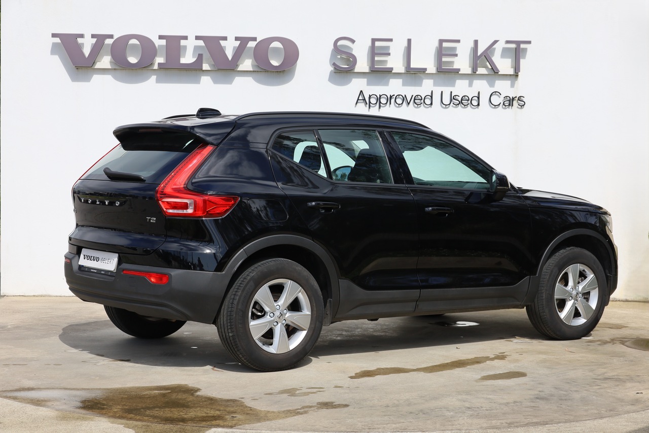 XC40 T2 Momentum Core