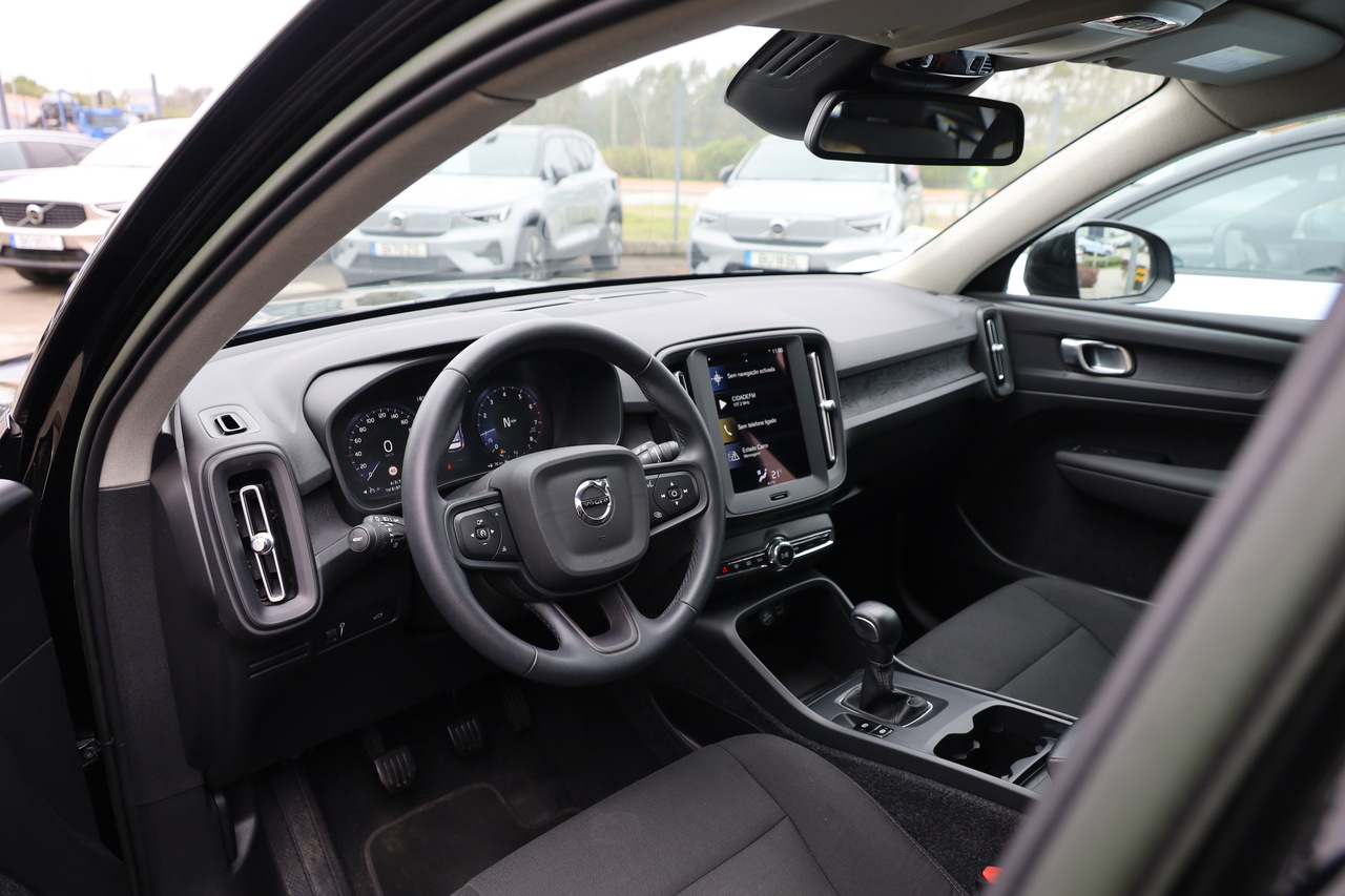 XC40 T2 Momentum Core