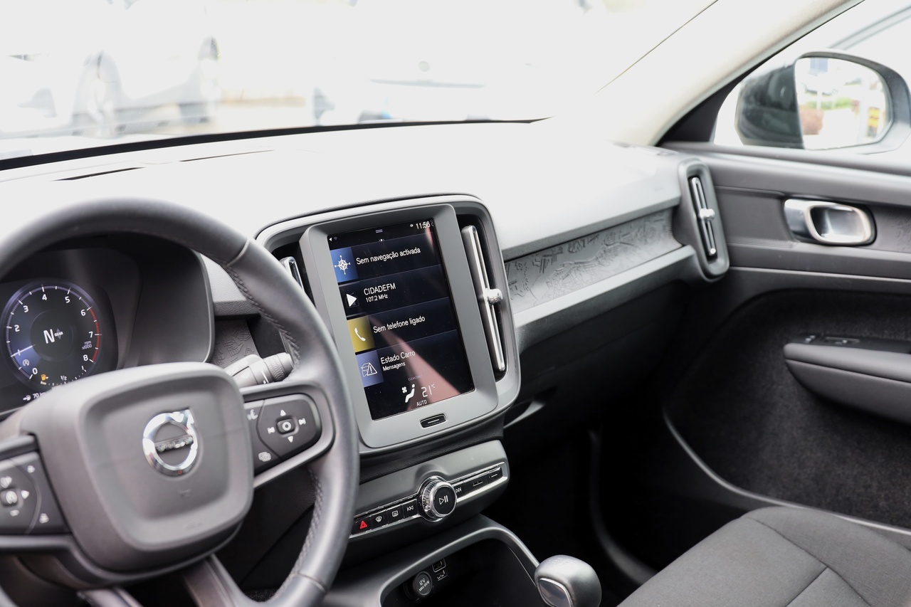 XC40 T2 Momentum Core