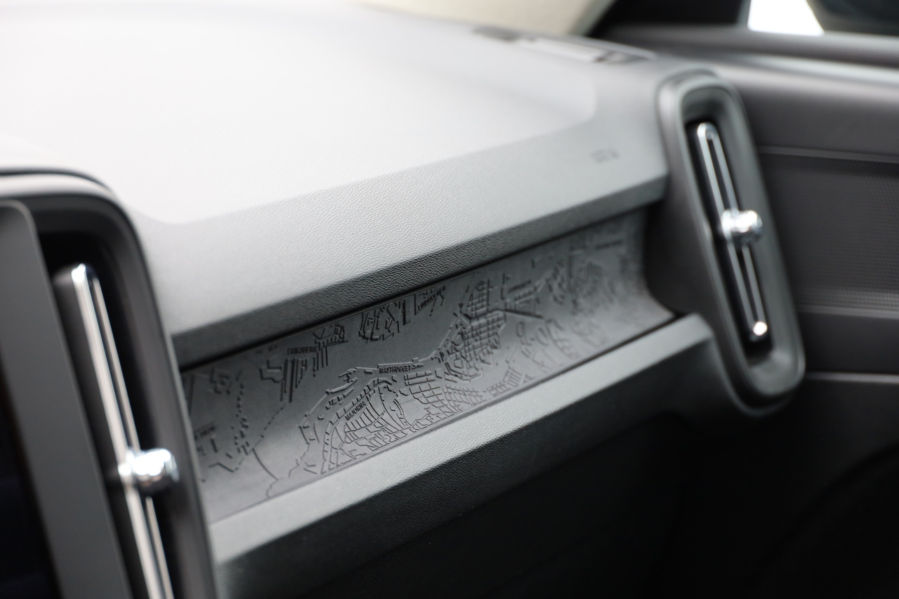 XC40 T2 Momentum Core