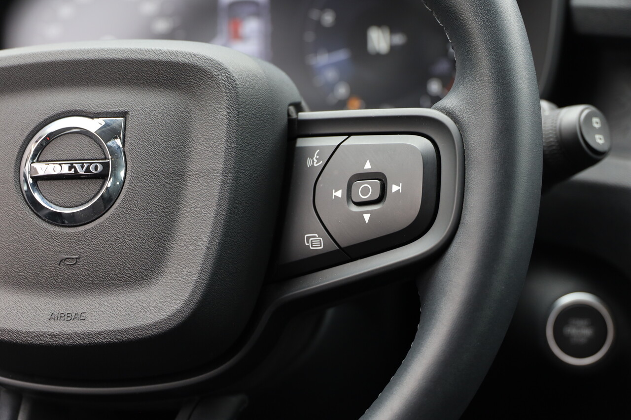 XC40 T2 Momentum Core