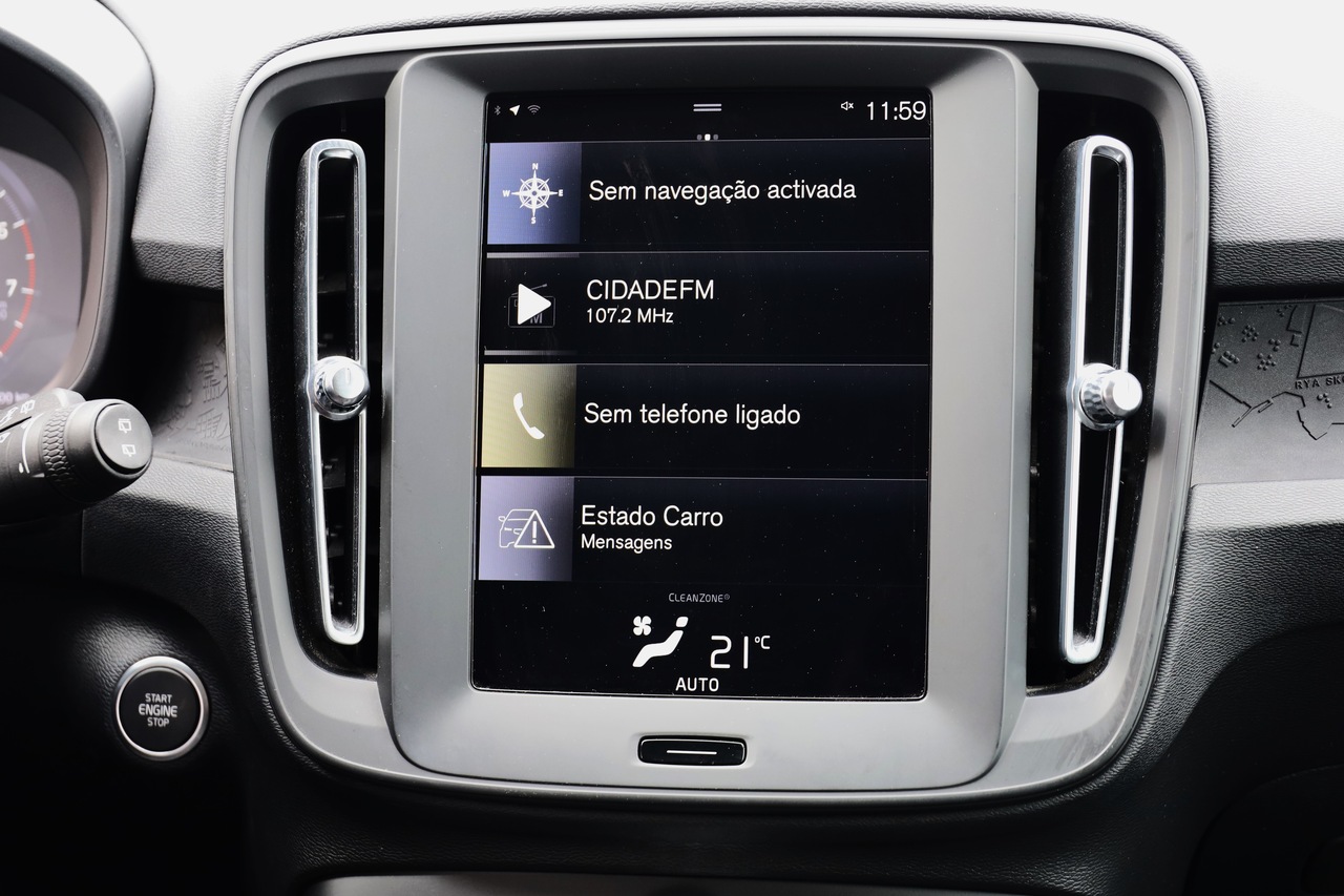 XC40 T2 Momentum Core