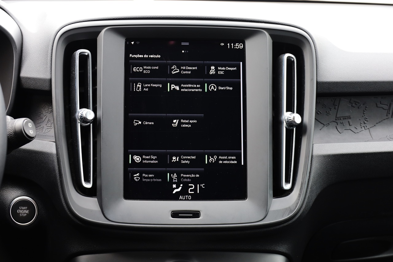 XC40 T2 Momentum Core