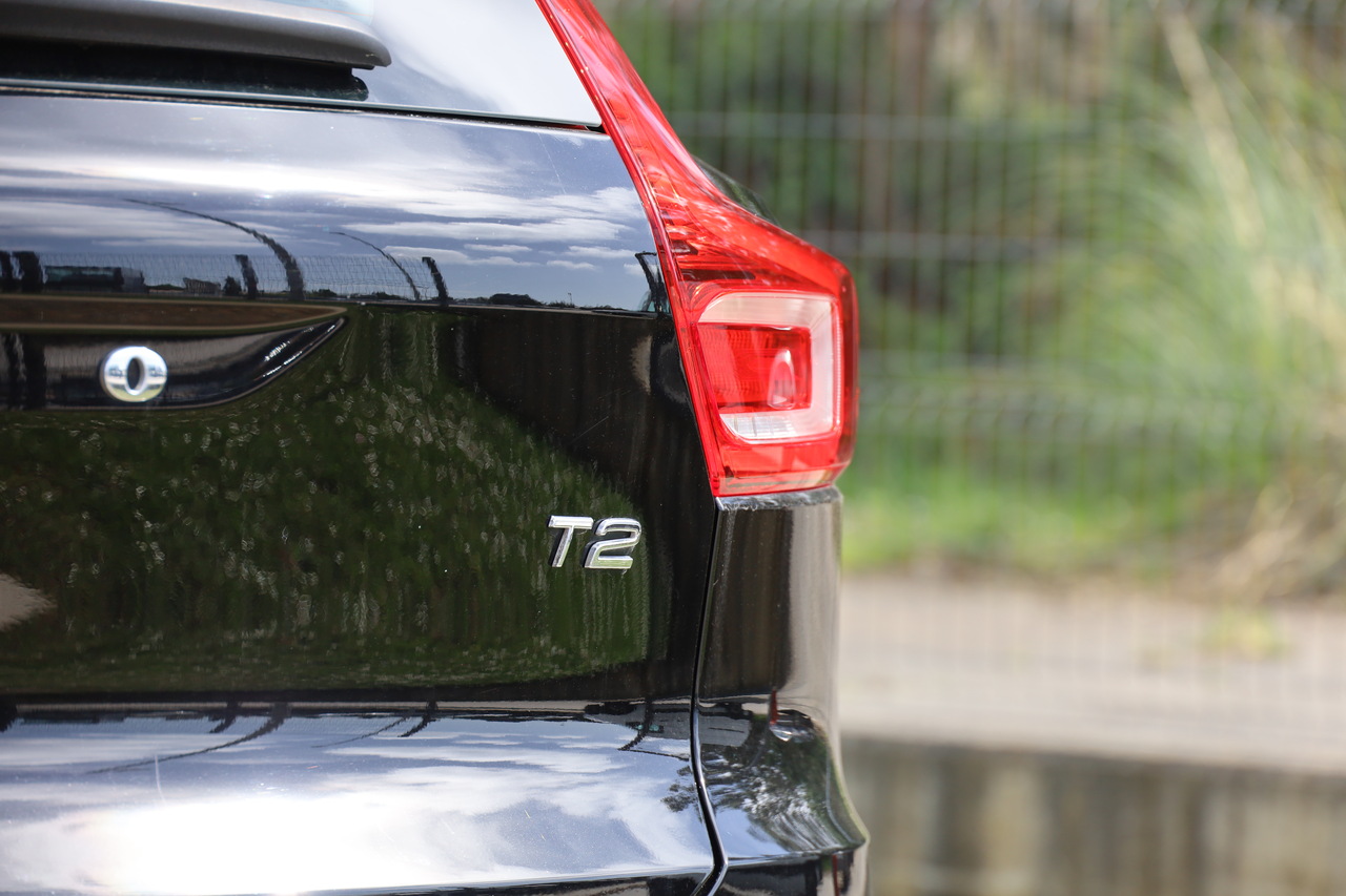 XC40 T2 Momentum Core