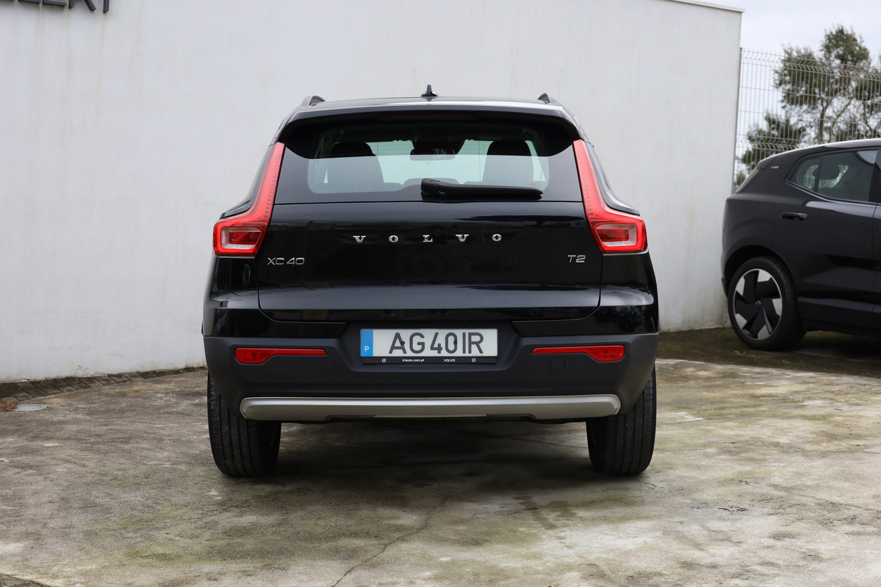 XC40 T2 Momentum Core