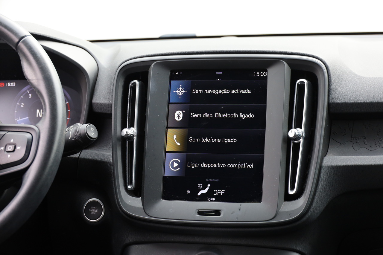 XC40 T2 Momentum Core