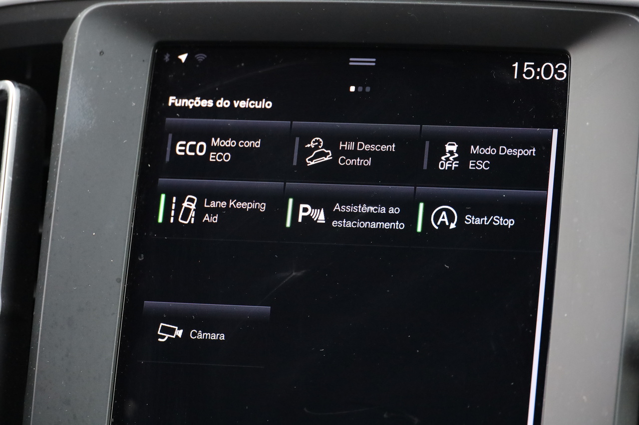XC40 T2 Momentum Core