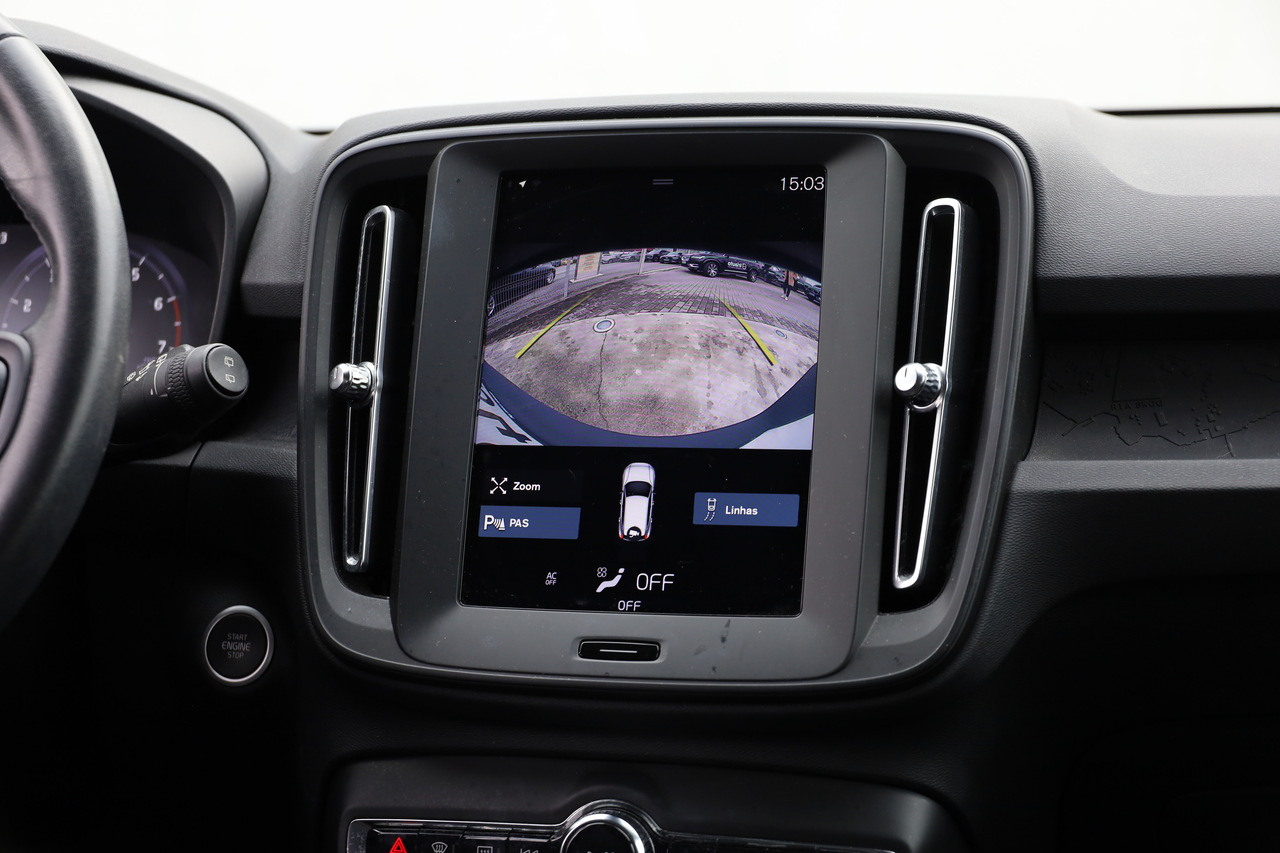 XC40 T2 Momentum Core