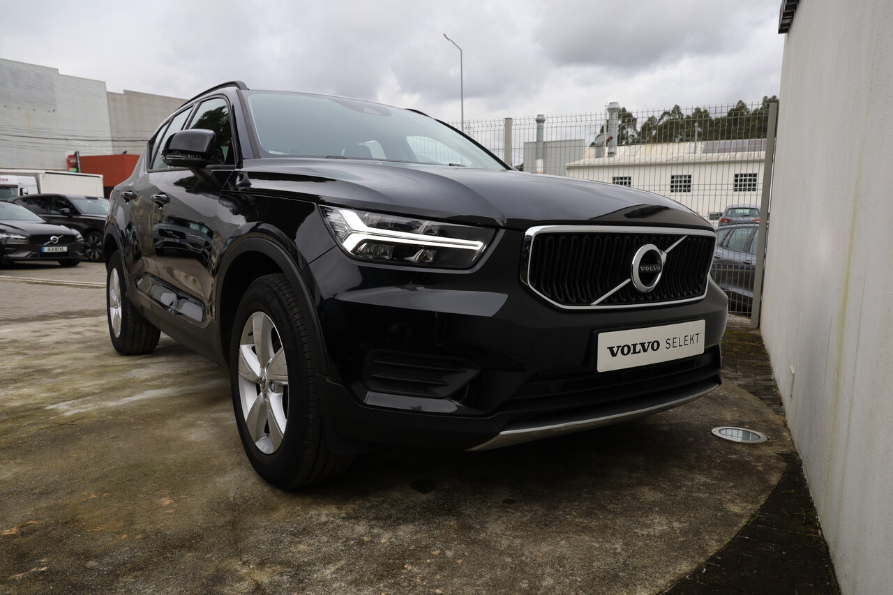 XC40 T2 Momentum Core