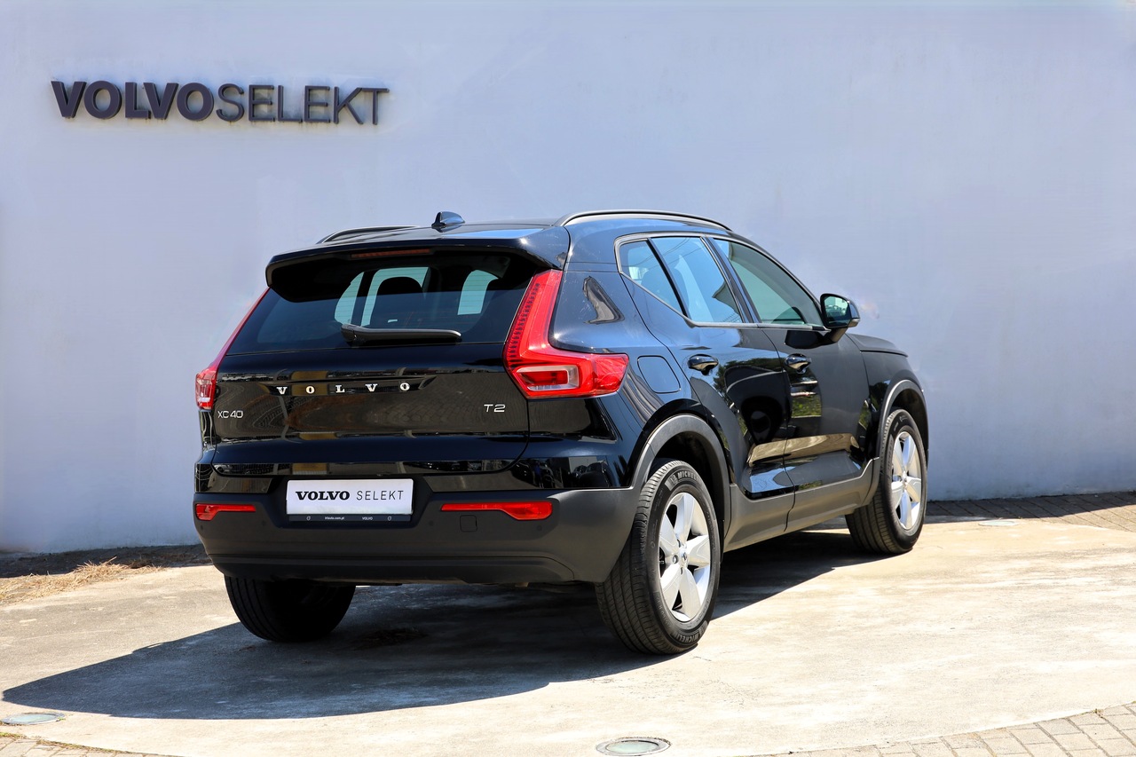 XC40 T2 Momentum Core