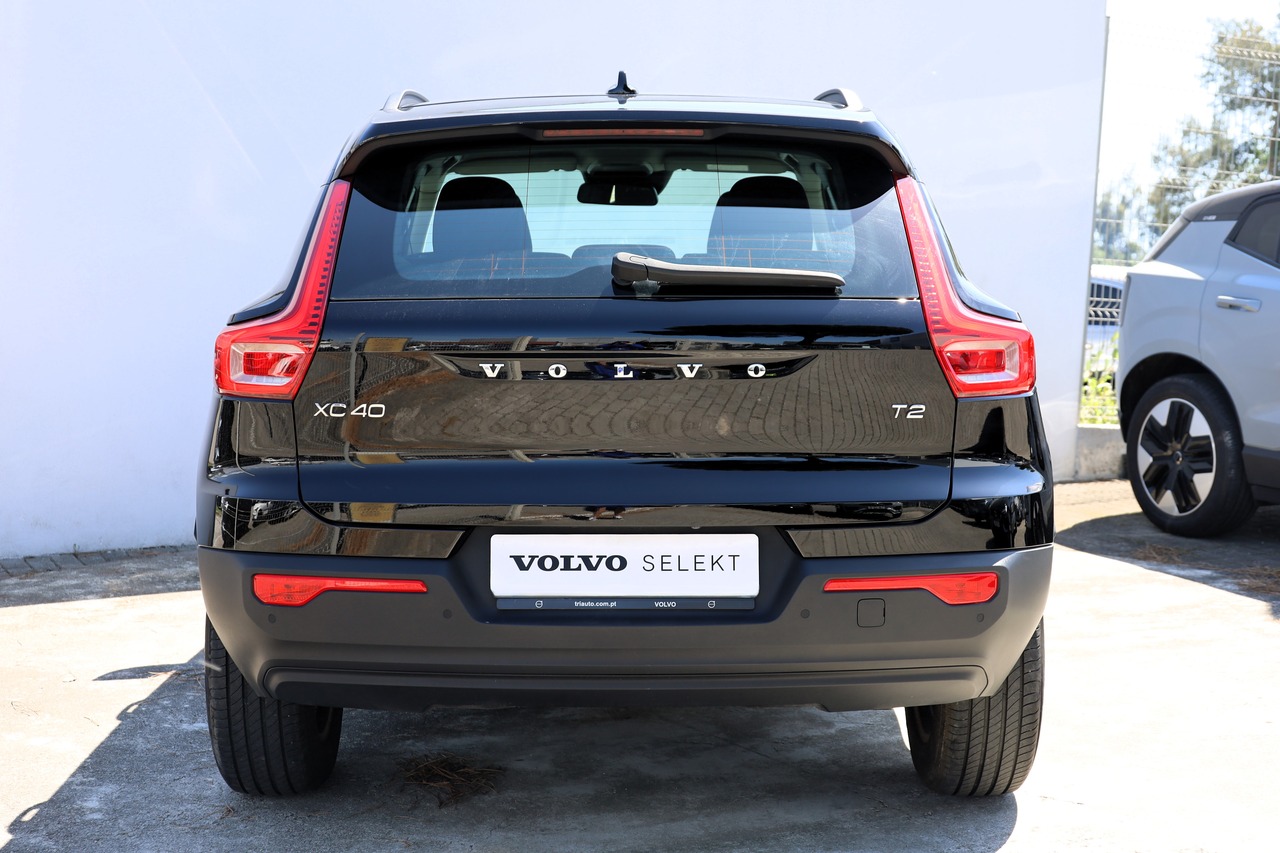 XC40 T2 Momentum Core