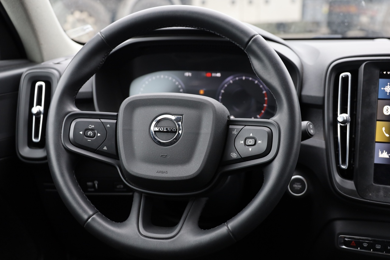 XC40 T2 Momentum Core