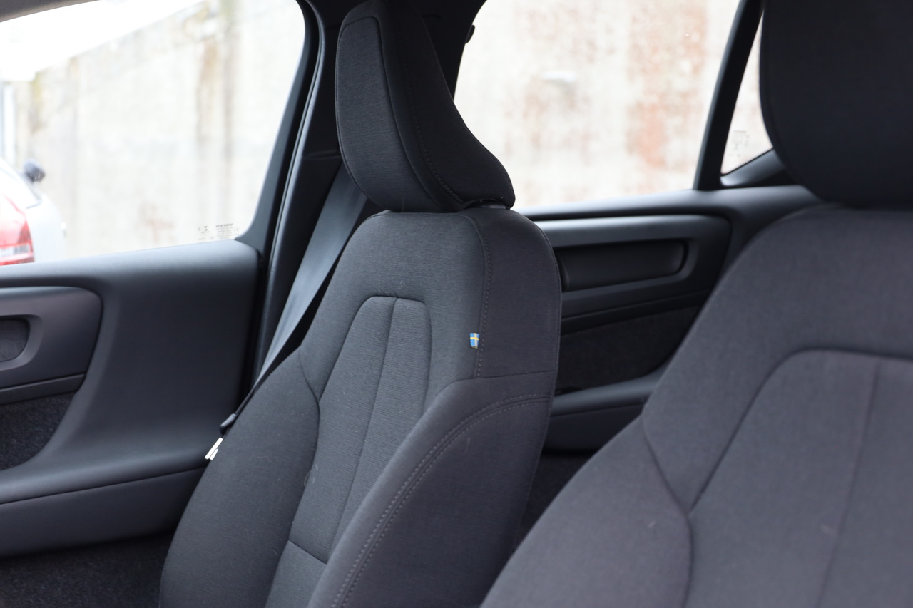 XC40 T2 Momentum Core