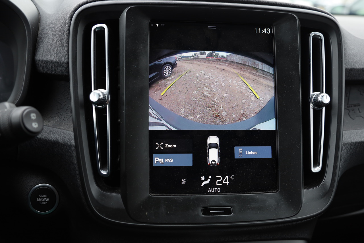 XC40 T2 Momentum Core