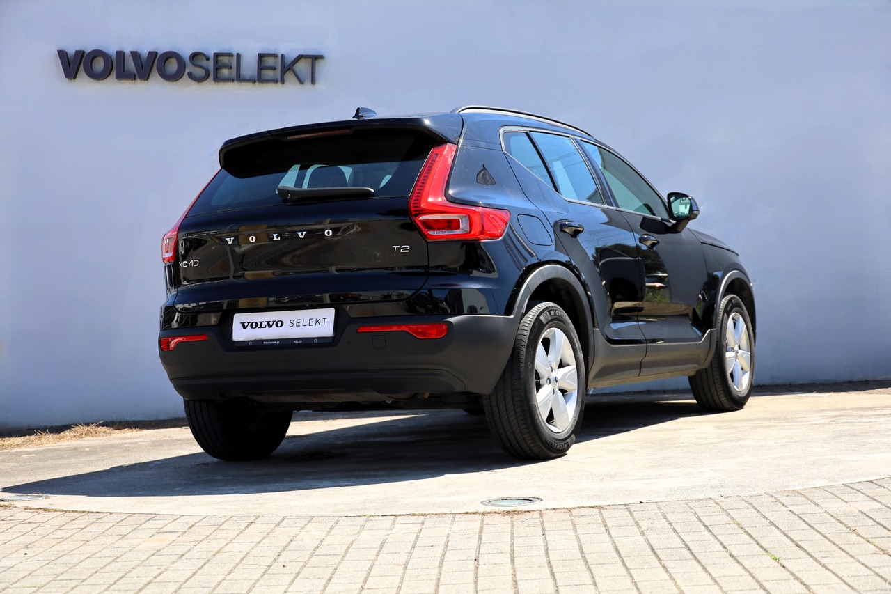 XC40 T2 Momentum Core