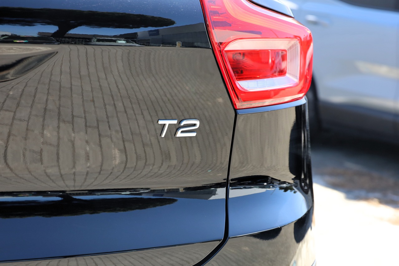 XC40 T2 Momentum Core