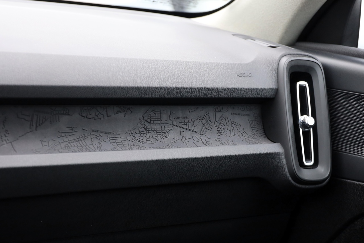 XC40 T2 Momentum Core