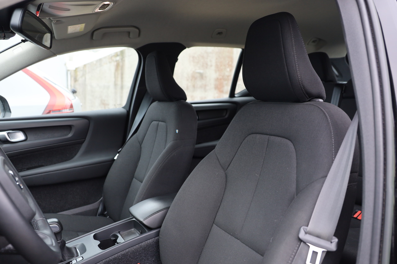 XC40 T2 Momentum Core