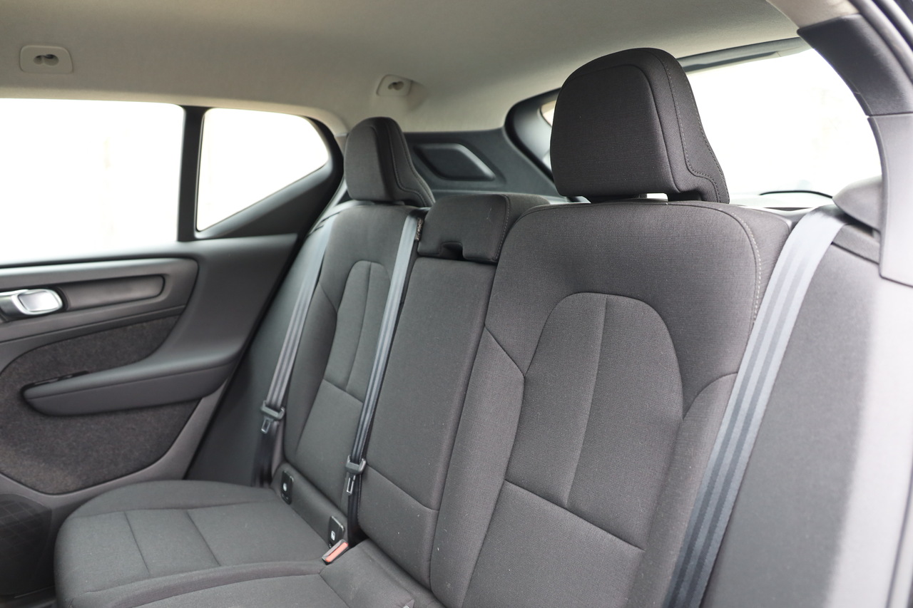 XC40 T2 Momentum Core