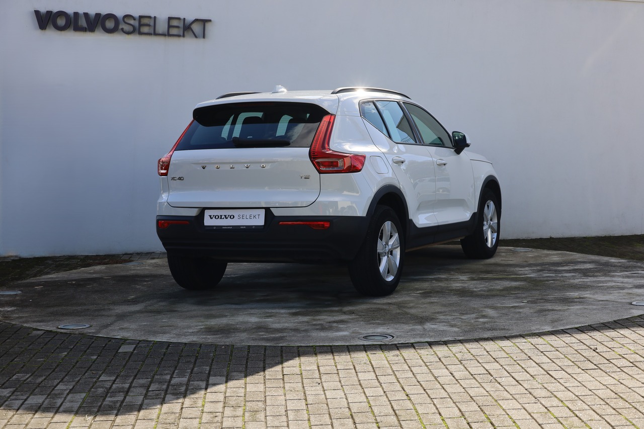 XC40 T2 Momentum Core