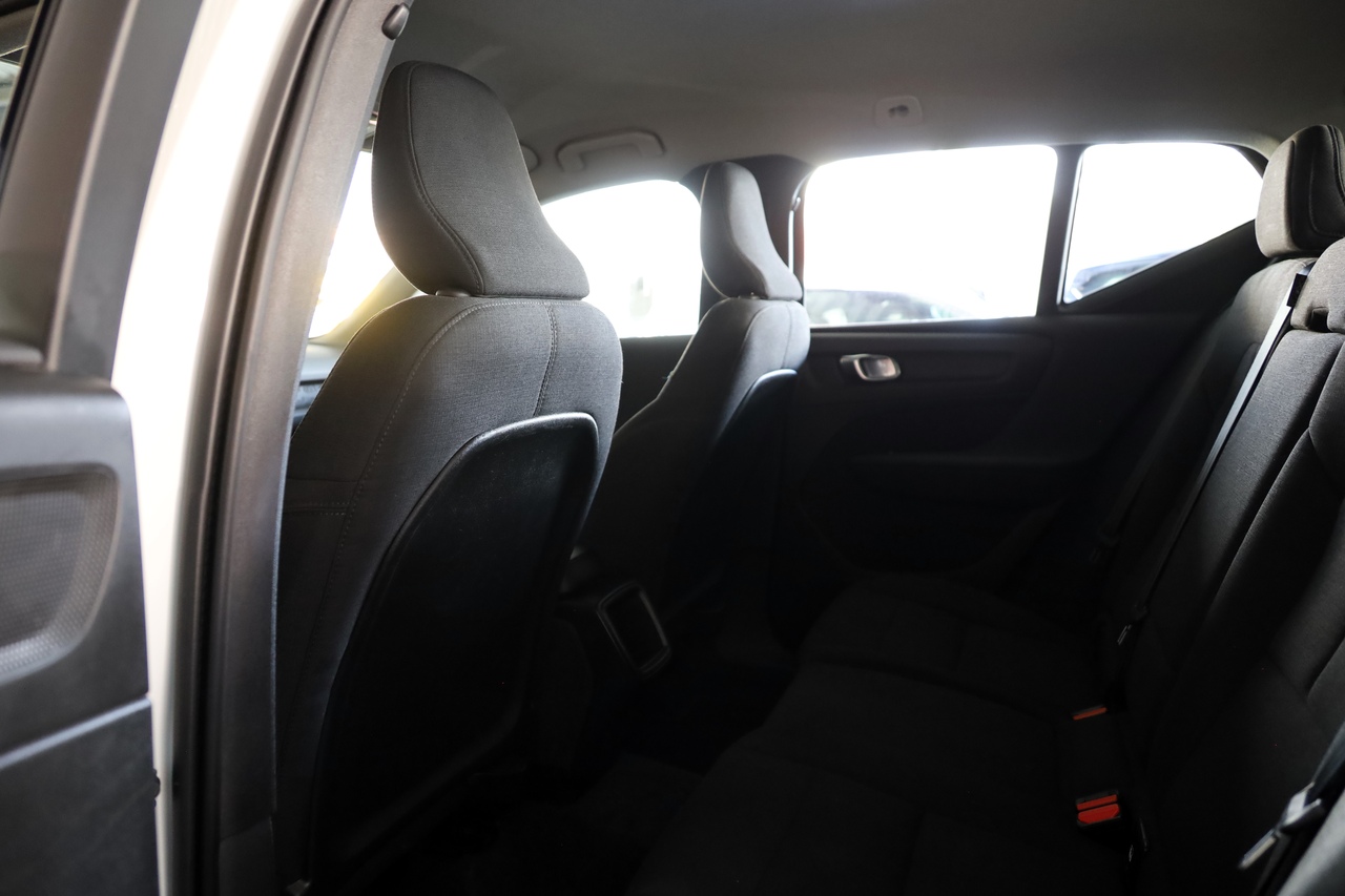 XC40 T2 Momentum Core