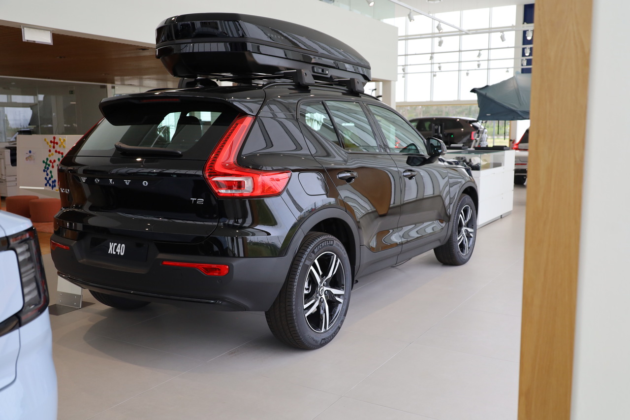 XC40 T2 Plus Dark Geart.
