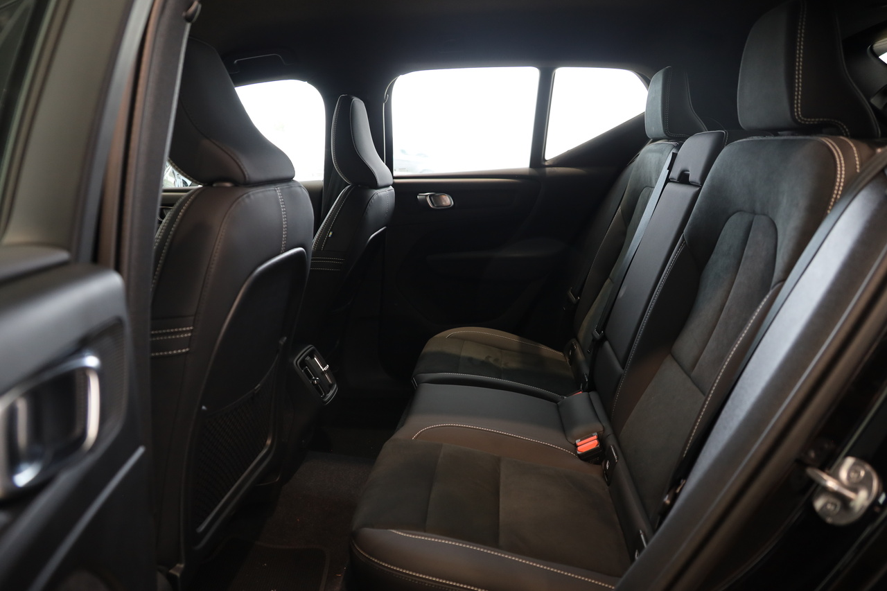 XC40 T2 Plus Dark Geart.