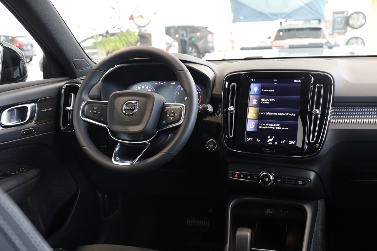 XC40 T2 Plus Dark Geart.