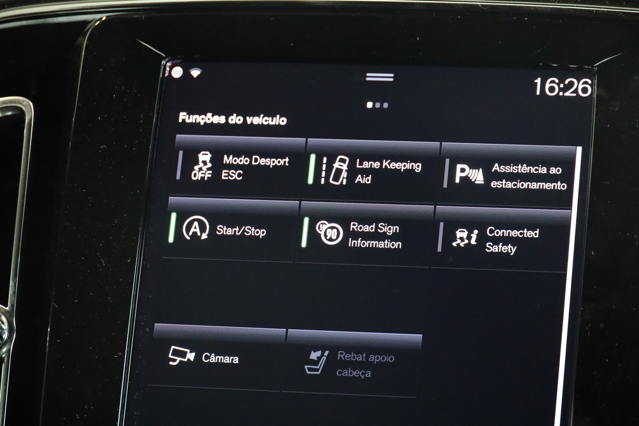 XC40 T2 Plus Dark Geart.