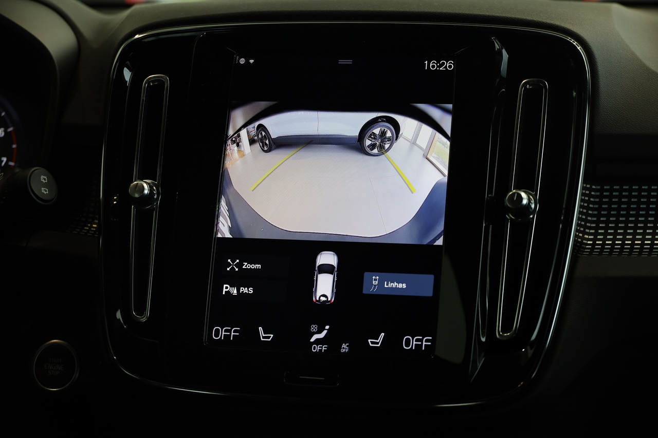 XC40 T2 Plus Dark Geart.
