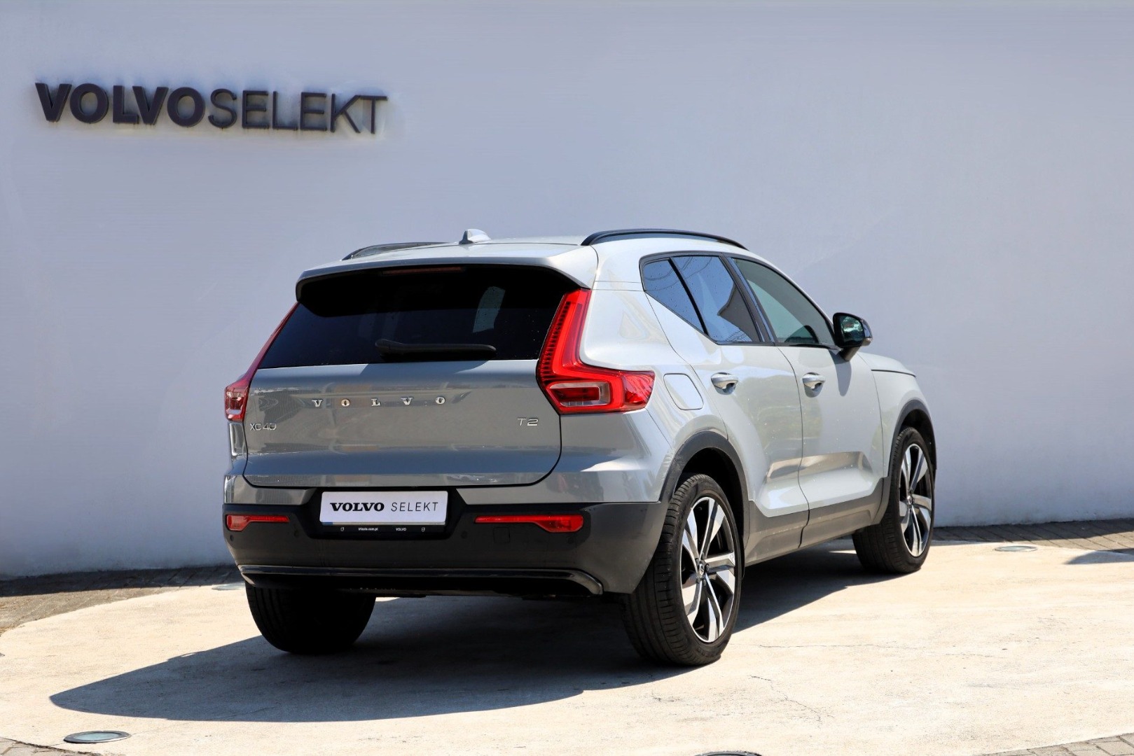 XC40 T2 Plus Dark Geart.