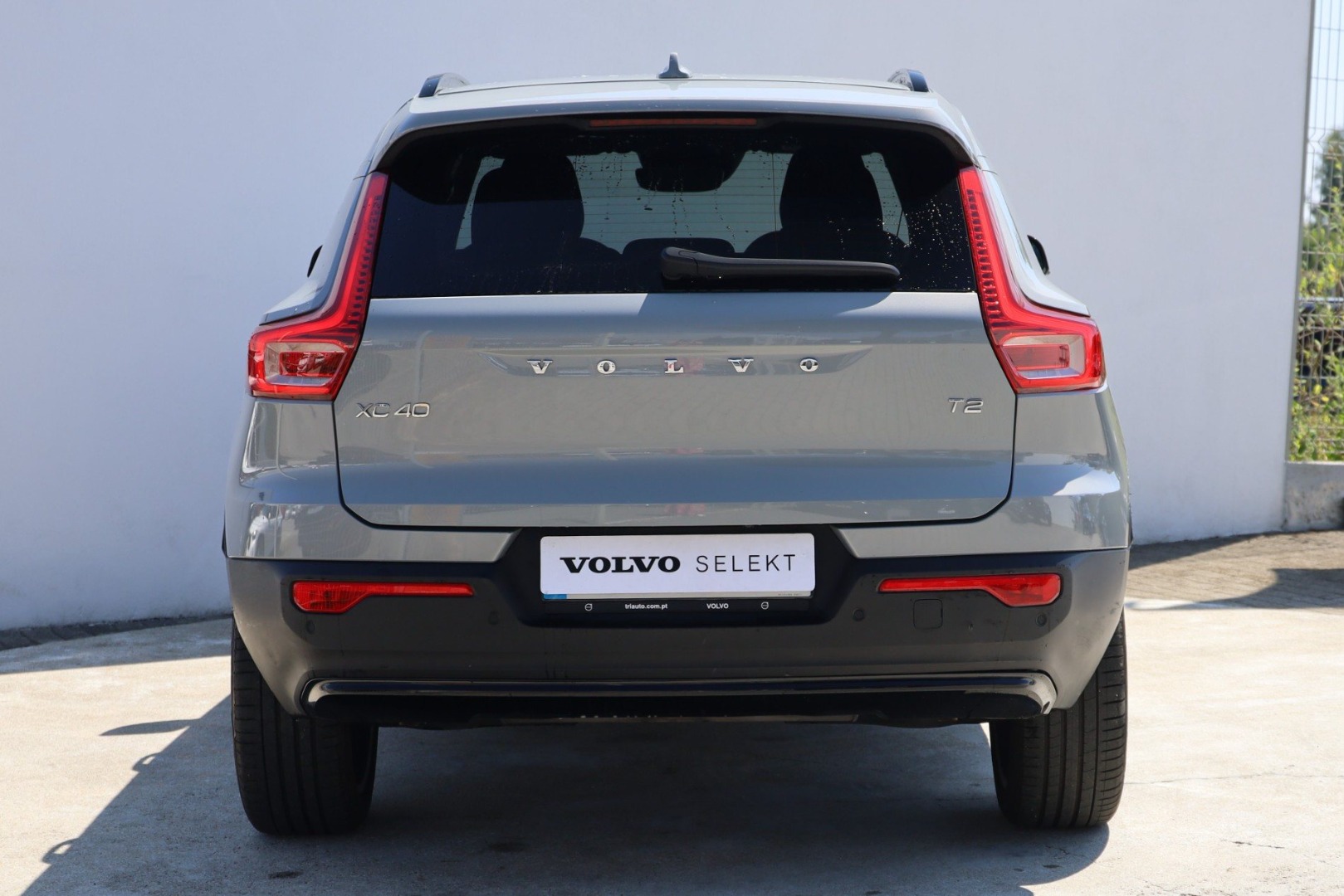 XC40 T2 Plus Dark Geart.