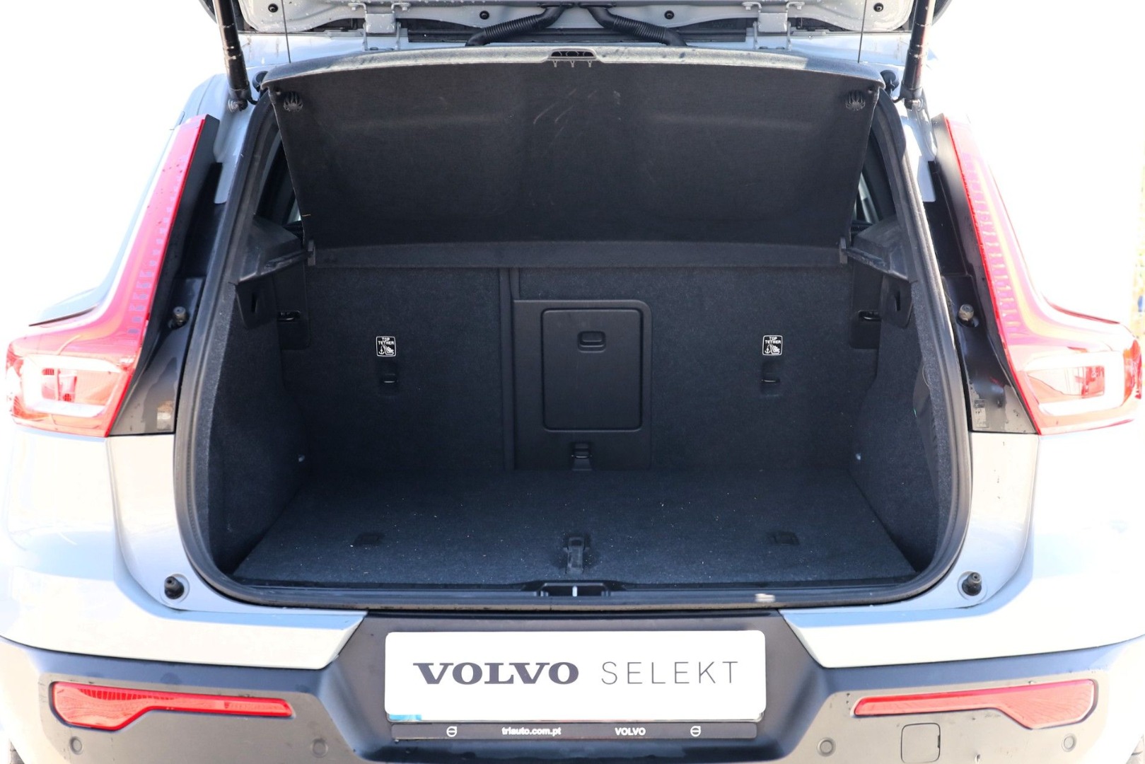 XC40 T2 Plus Dark Geart.