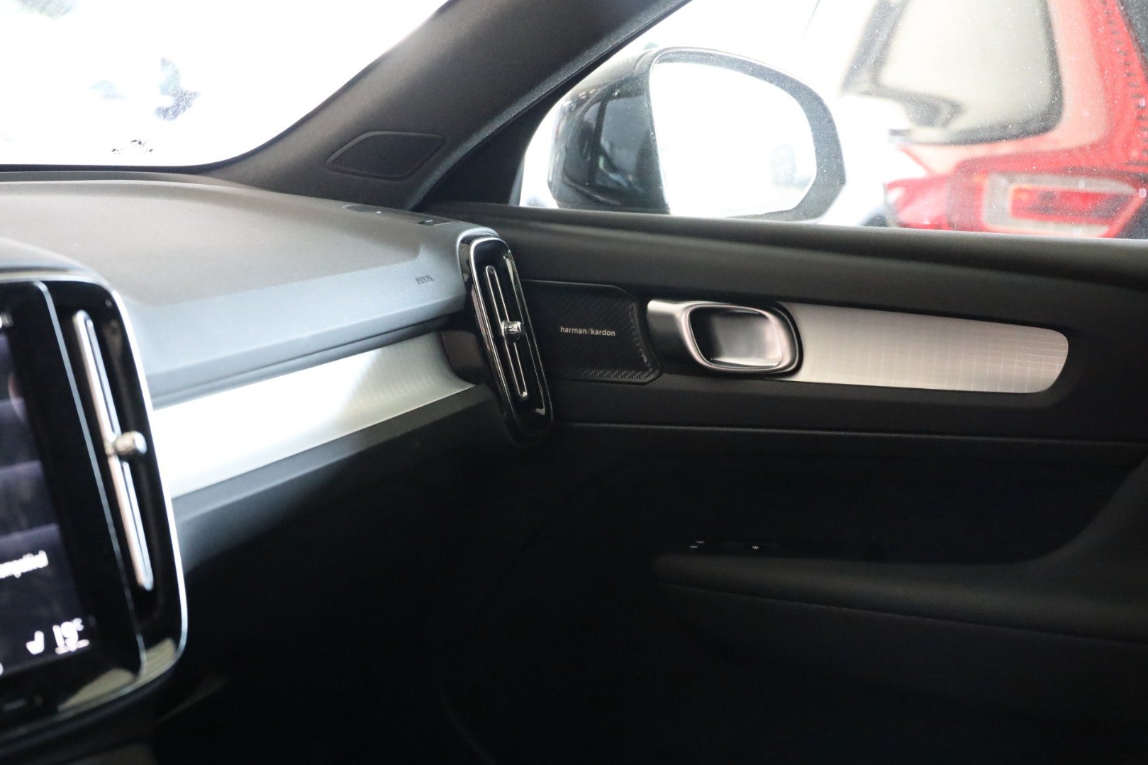 XC40 T2 Plus Dark Geart.