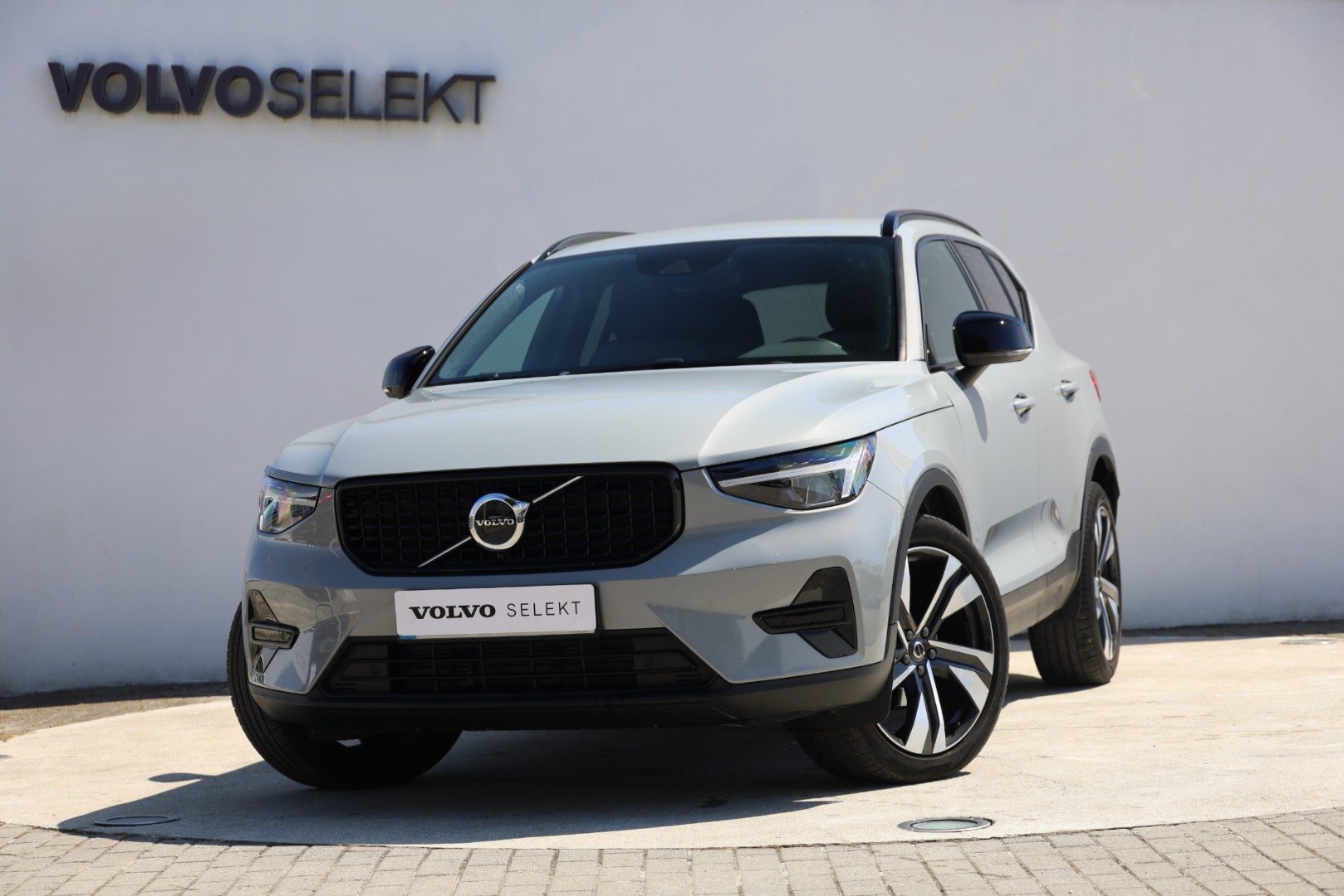 XC40 T2 Plus Dark Geart.