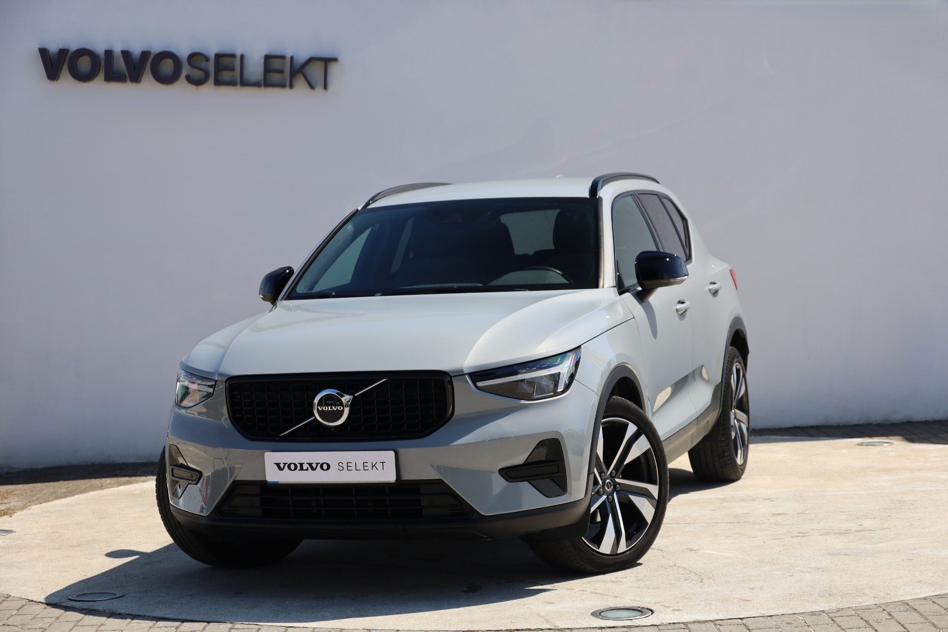 XC40 T2 Plus Dark Geart.