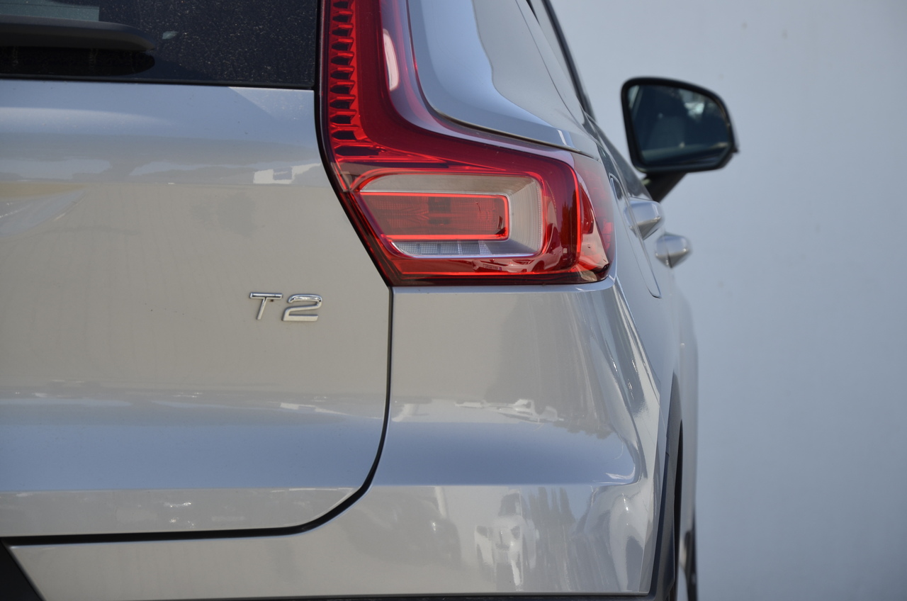 XC40 T2 Plus Dark Geart.