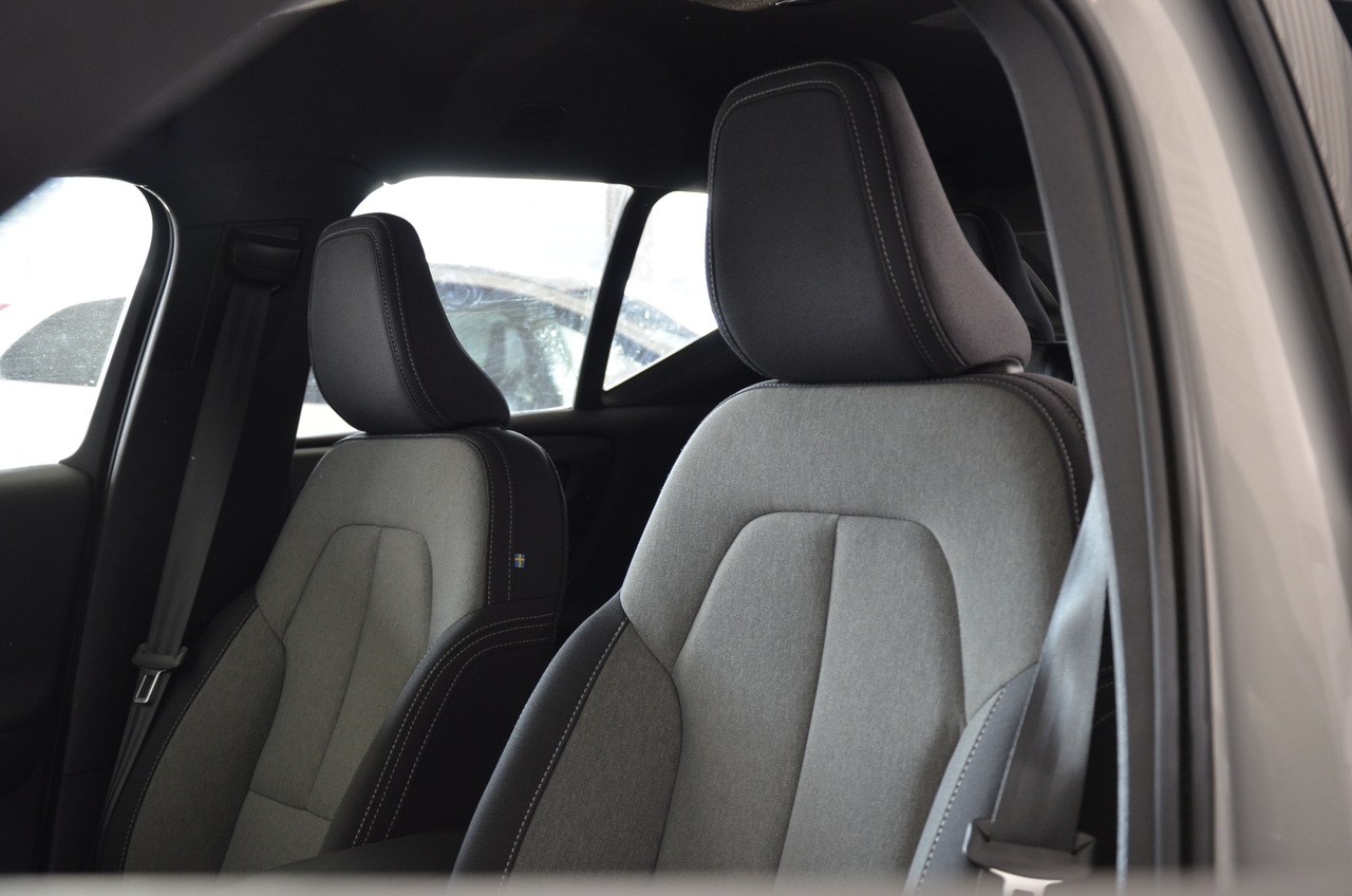 XC40 T2 Plus Dark Geart.