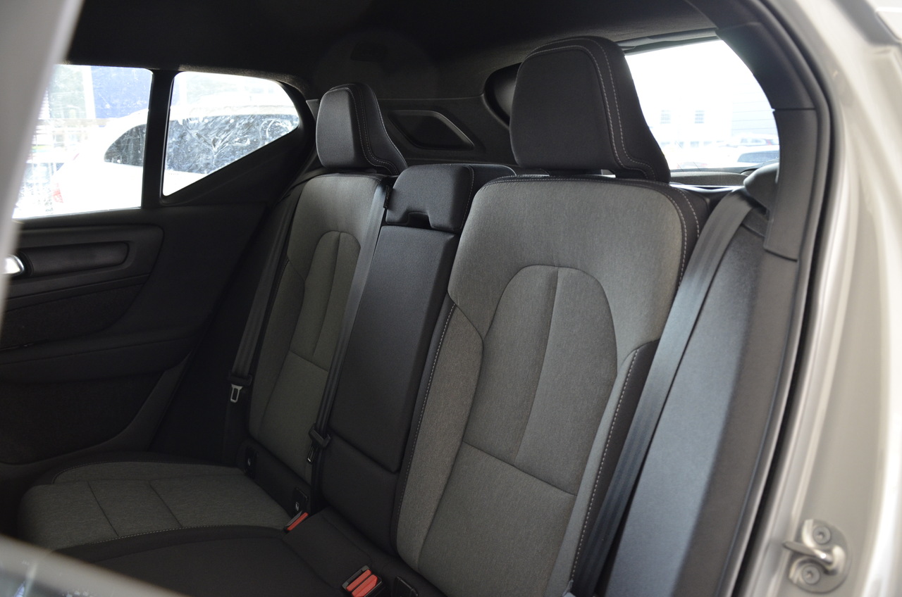 XC40 T2 Plus Dark Geart.