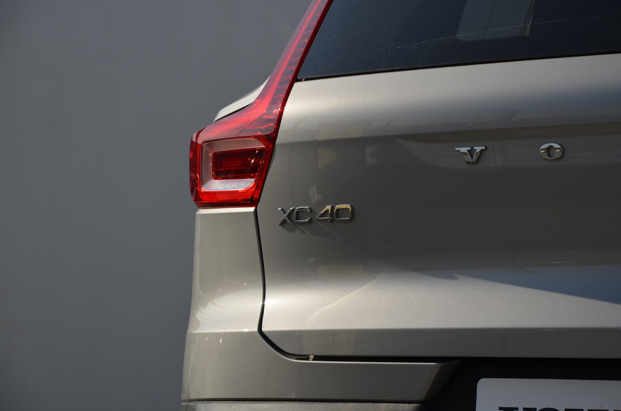 XC40 T2 Plus Dark Geart.