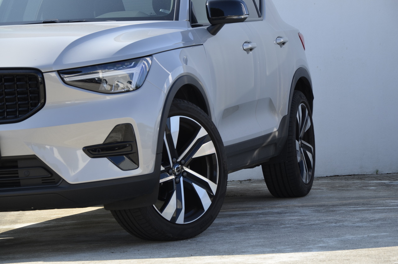 XC40 T2 Plus Dark Geart.
