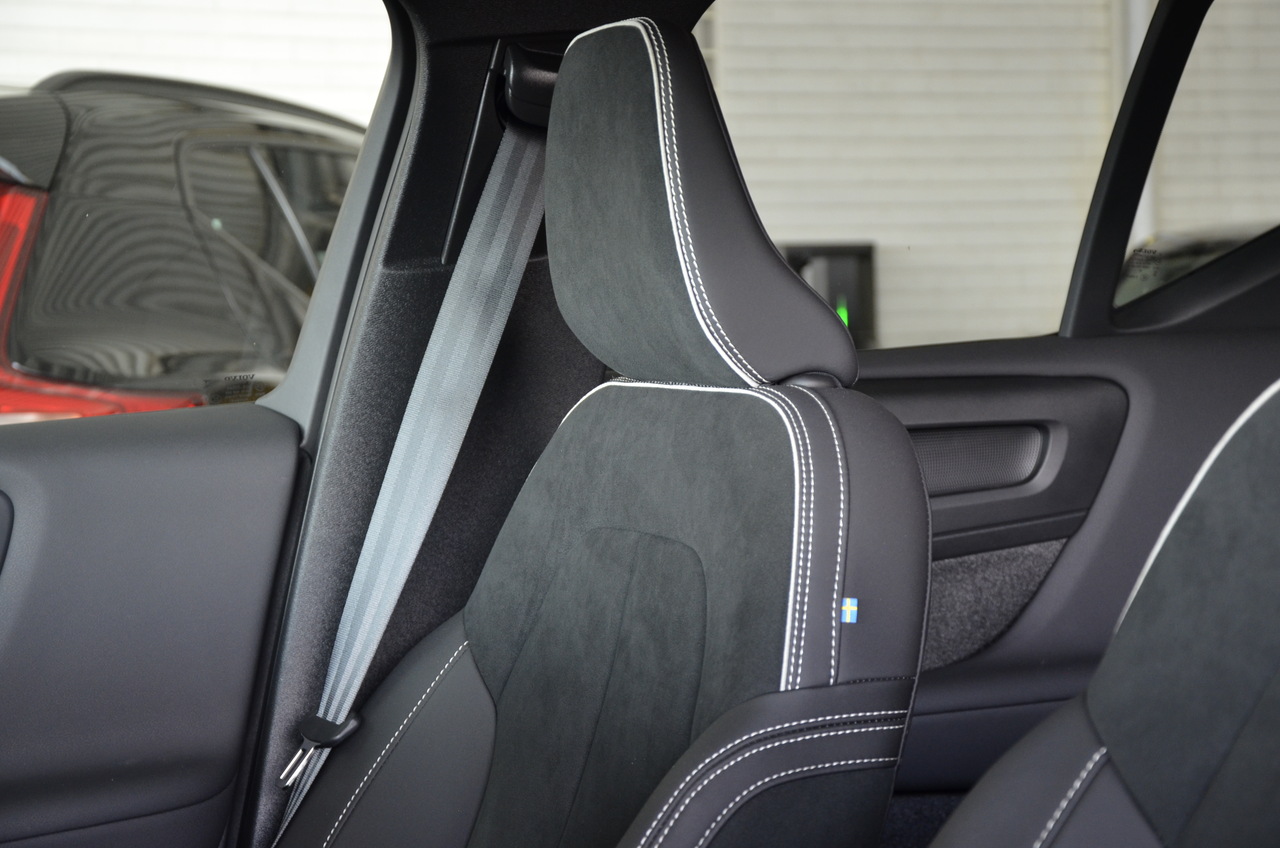 XC40 T2 Plus Dark Geart.