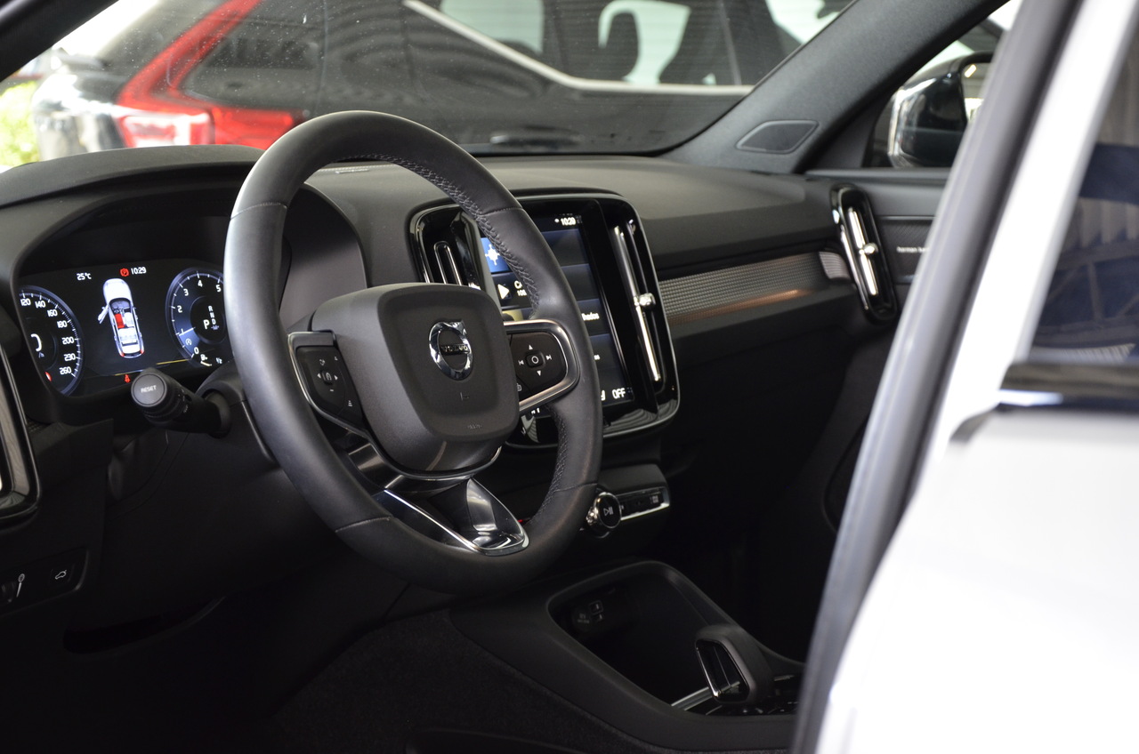 XC40 T2 Plus Dark Geart.
