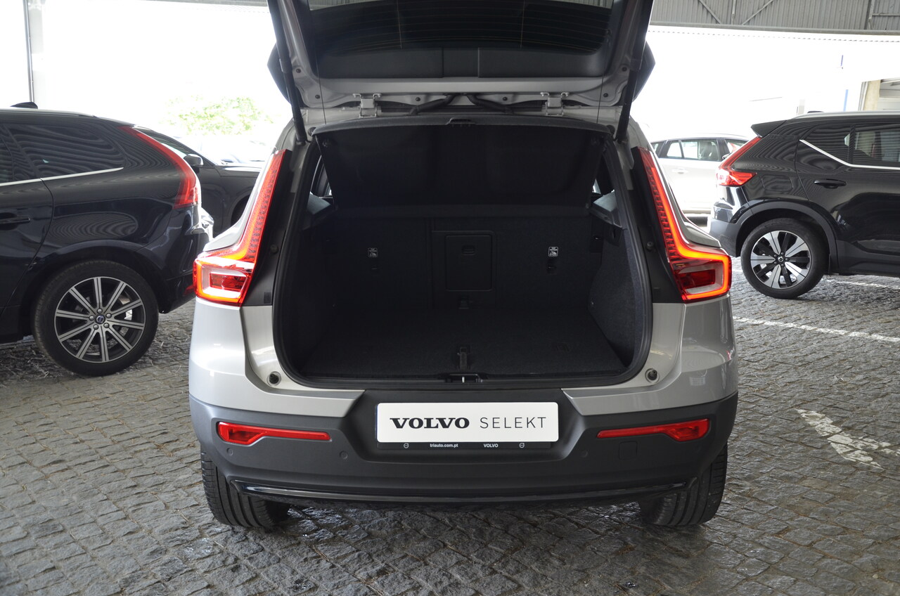 XC40 T2 Plus Dark Geart.