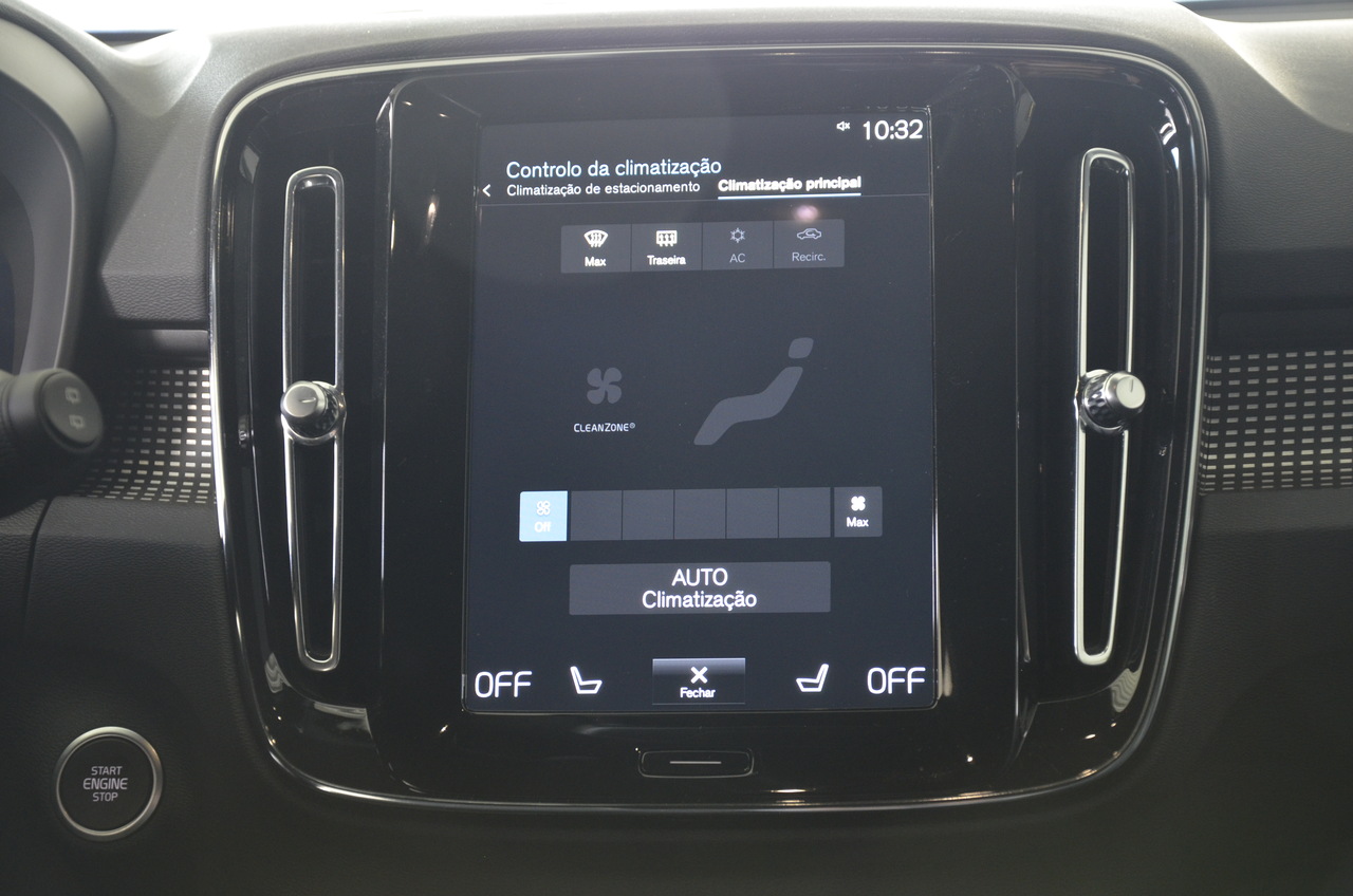 XC40 T2 Plus Dark Geart.