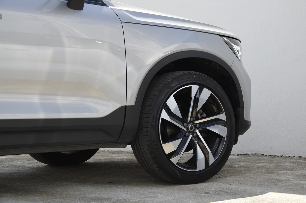 XC40 T2 Plus Dark Geart.