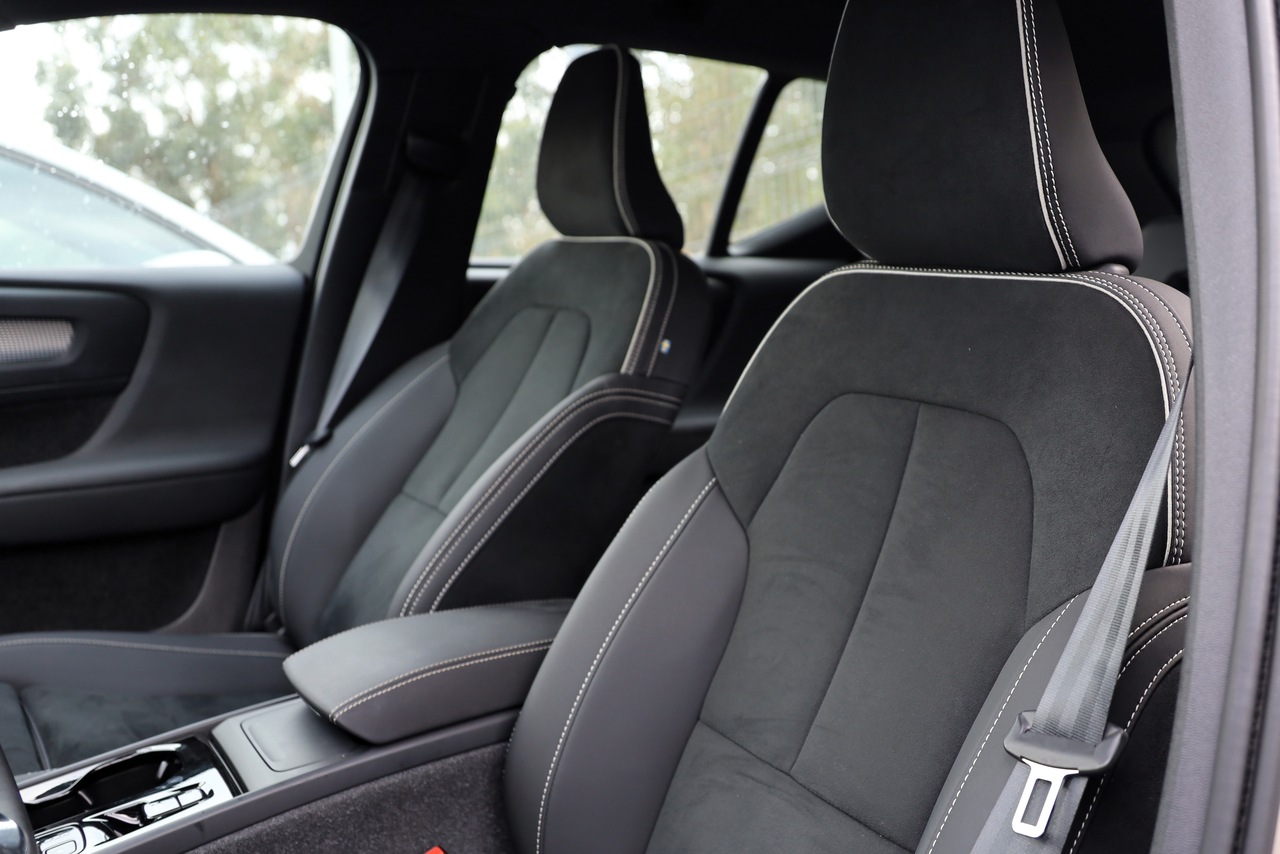 XC40 T2 Plus Dark Geart.