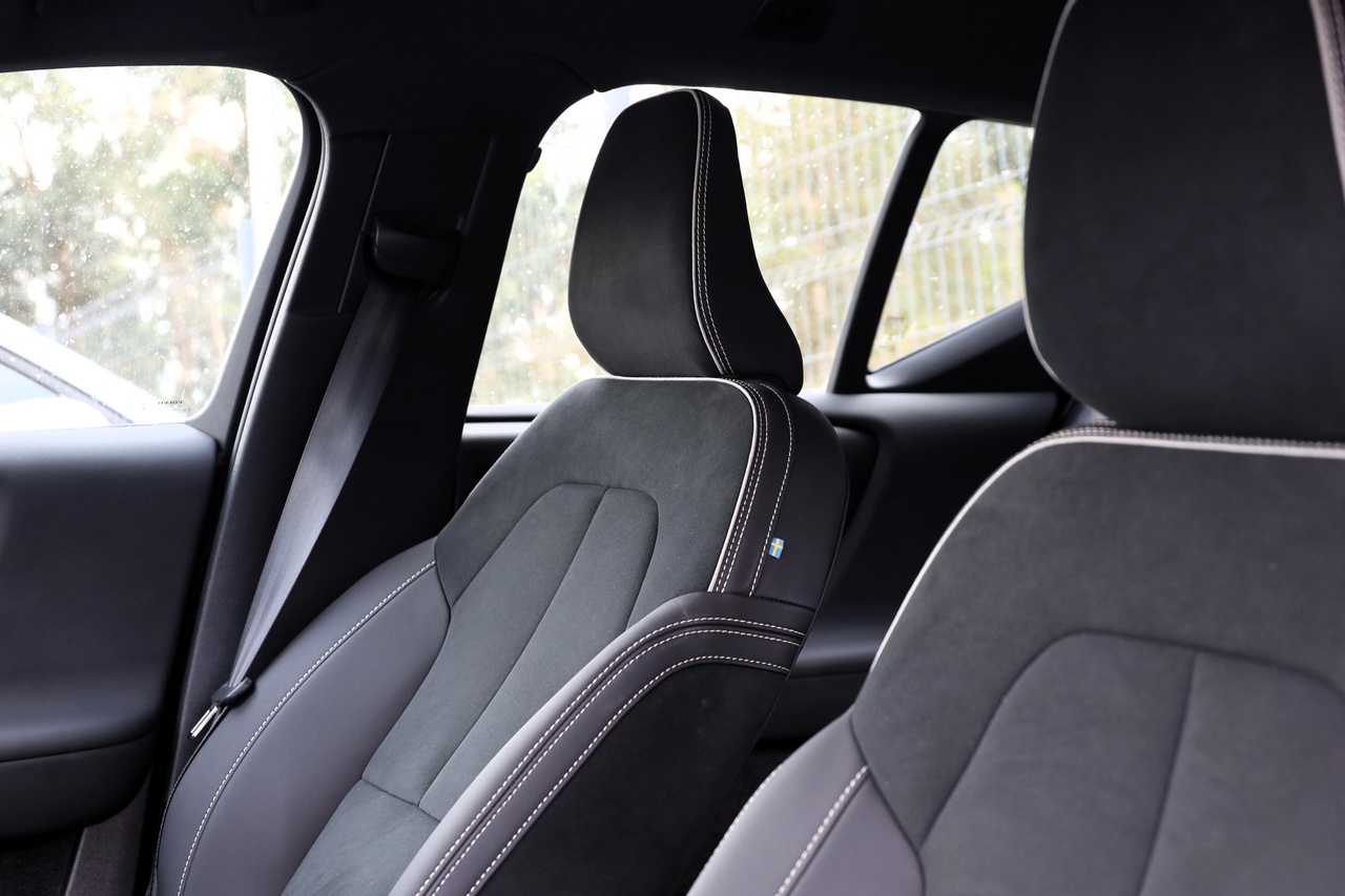 XC40 T2 Plus Dark Geart.