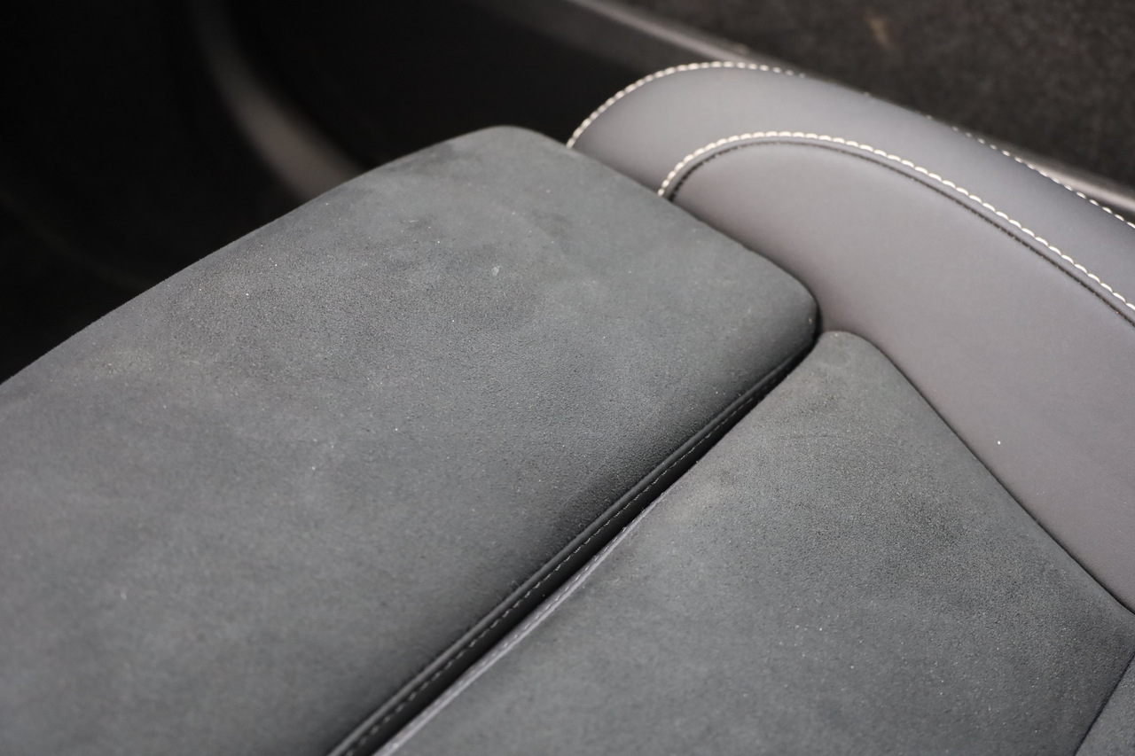 XC40 T2 Plus Dark Geart.