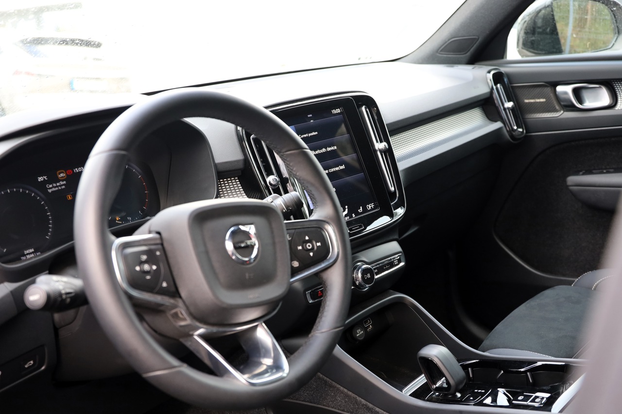 XC40 T2 Plus Dark Geart.